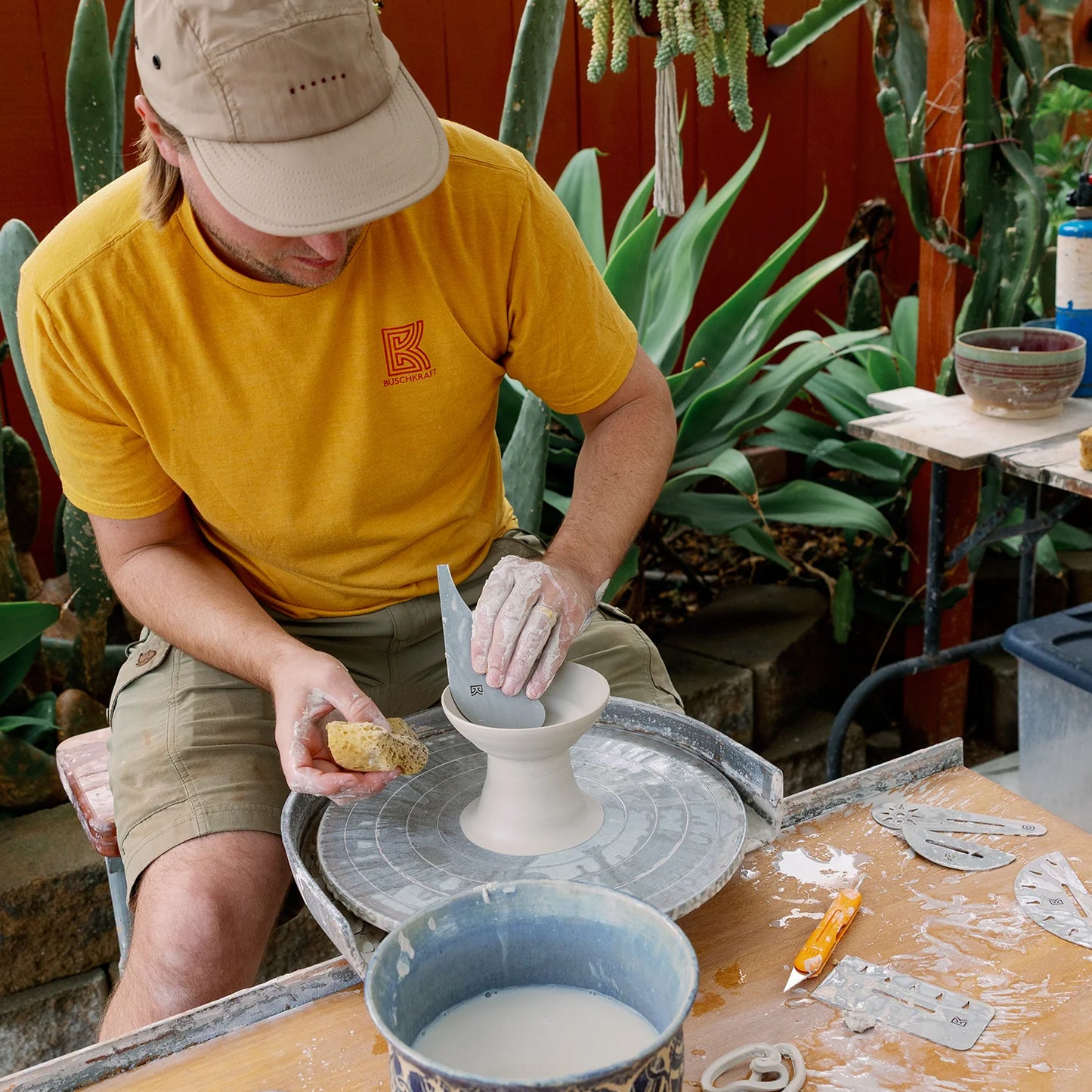 Large Triangle Shaped Rigid Metal Rib with Square Tip