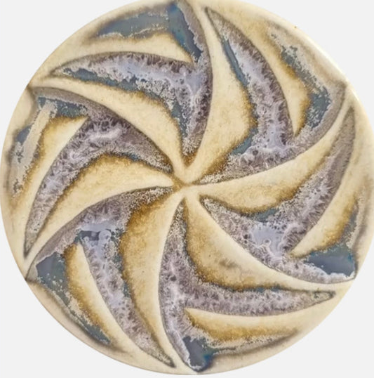 Locust Stoneware Exotic Pint Cone 6 - 10