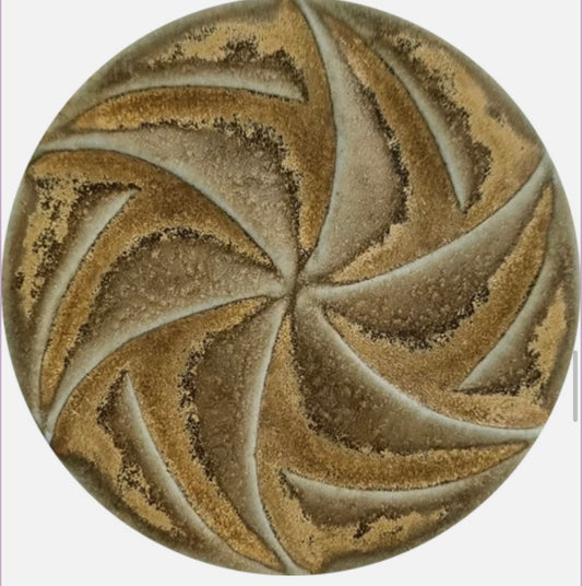 Rustic Brown Stoneware Exotic Pint Cone 6 - 10
