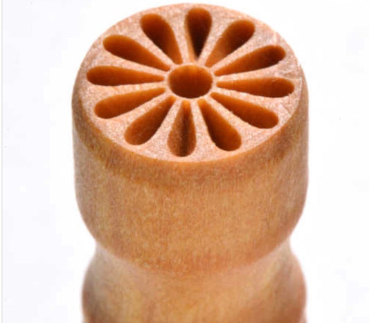 Debossed Daisy - 1.5cm Stamp SCS-003