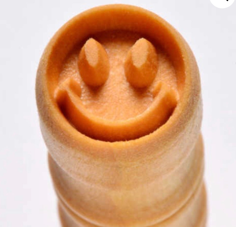 Smiley Face - 1.5cm Stamp SCS-165