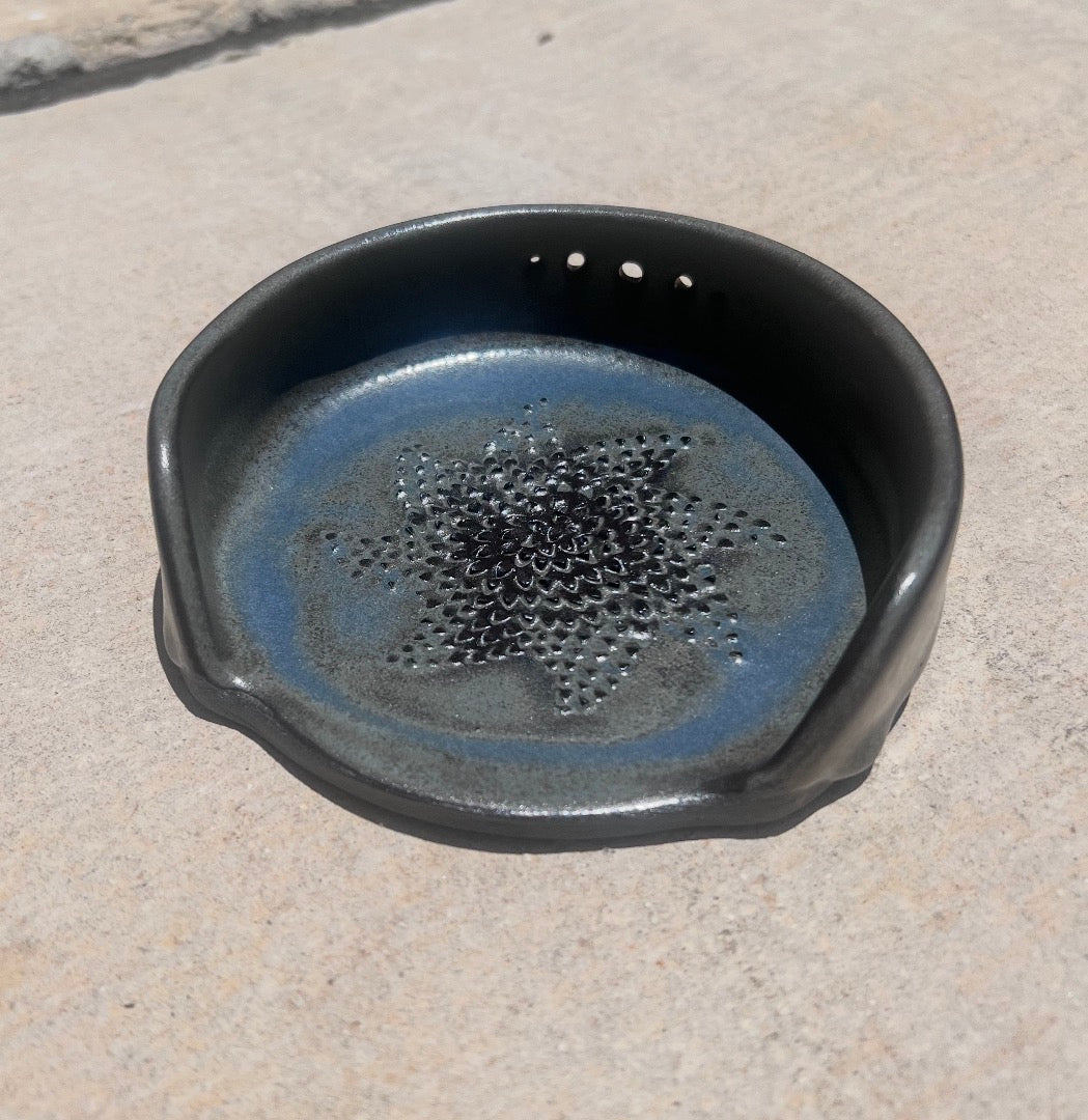 Make a Garlic Grater/Spoon Rest (8/22)