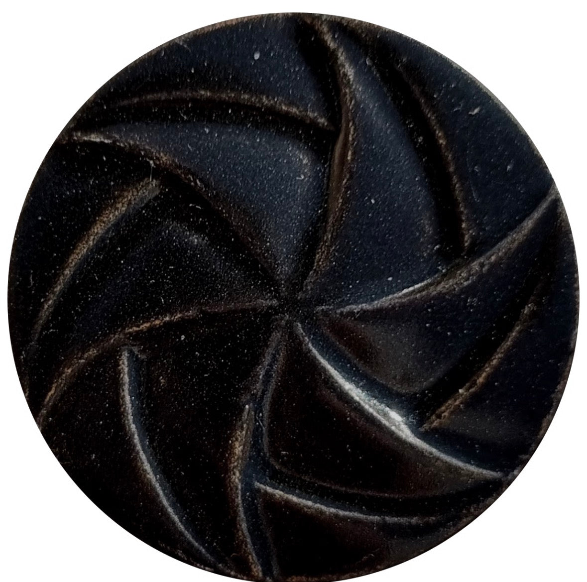 Obsidian Stoneware Exotic Pint Cone 6 - 10