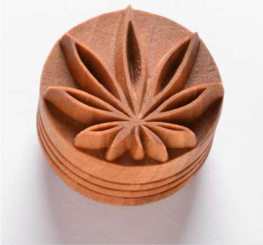 Hemp Leaf - 4 cm Stamp SCL-087