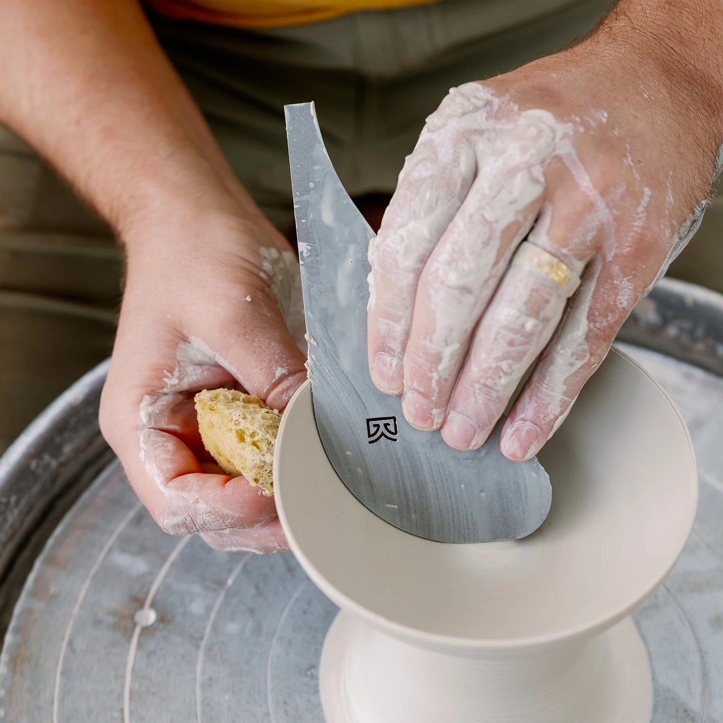 Large Triangle Shaped Rigid Metal Rib with Square Tip